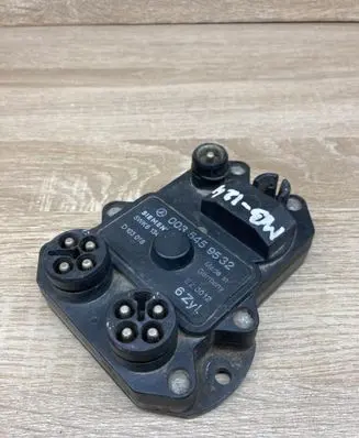 Mercedes-Benz E W124 Ignition amplifier control unit 0035459532 5WK6134