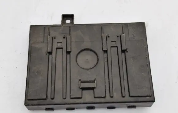 Ford Fiesta Central body control module AV1T15K600EK F005V01574 116RA000084