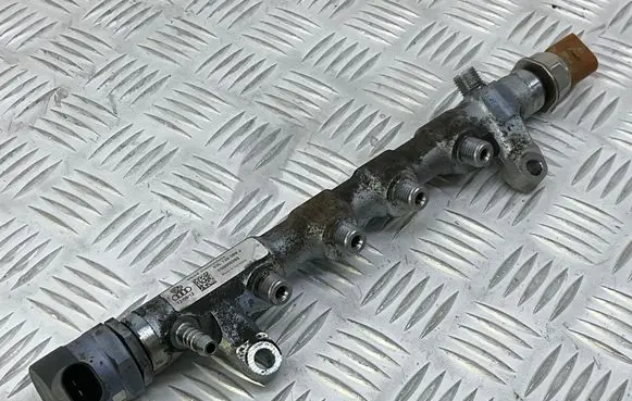 Audi Q3 8U Fuel pressure regulator 03L130089J