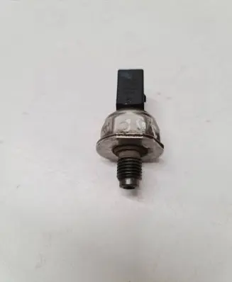 Audi A6 S6 C6 4F Fuel pressure sensor 059130758E
