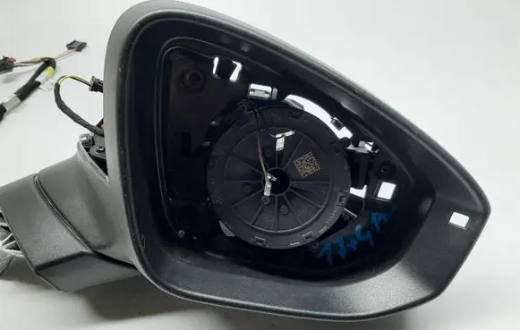Volkswagen PASSAT B9 Front door electric wing mirror 3J1857502B