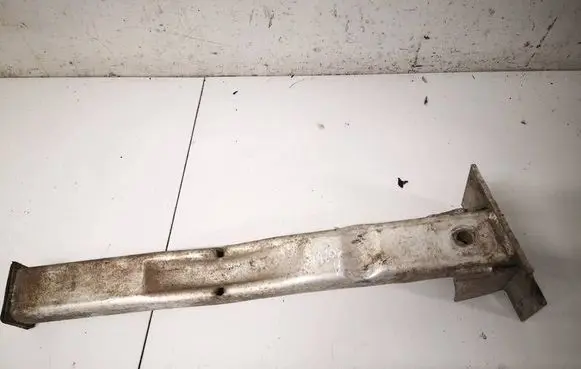 Peugeot RCZ Rear bumper mounting bracket 