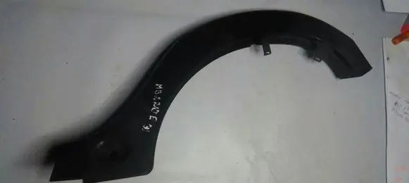 Mercedes-Benz E W211 Other body part A2118210189