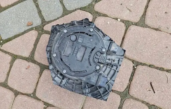 Opel Astra K AdBlue liquid reservoir 39171471