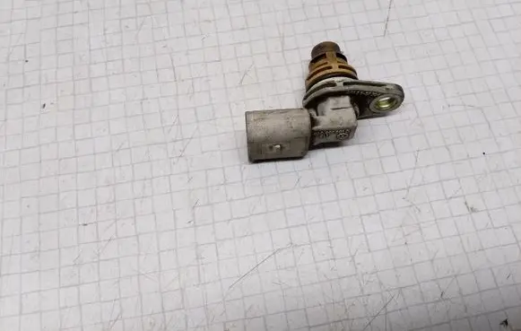 Volkswagen Golf V Camshaft position sensor 030907601D