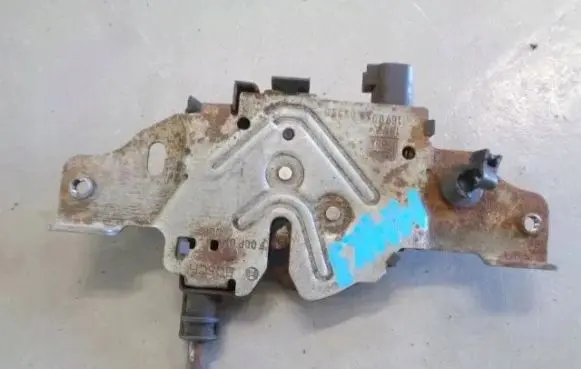Ford Mondeo Mk III Engine bonnet/hood lock/catch