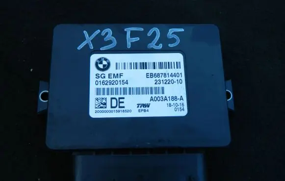 BMW X3 F25 Hand brake control module 6878144