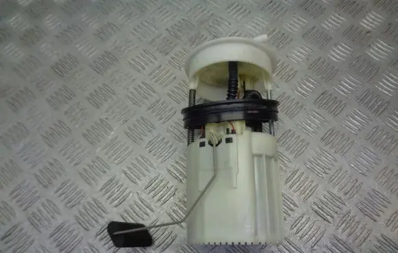 Nissan Almera N16 Mechanical fuel pump 0580314063