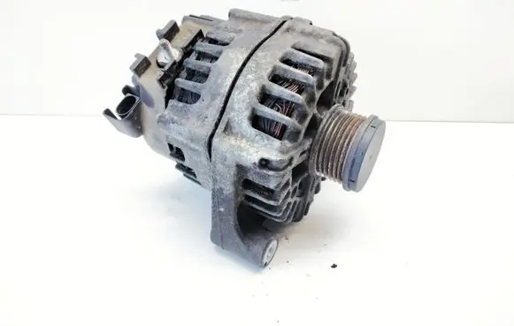 BMW 3 E90 E91 Generator/alternator 8507624