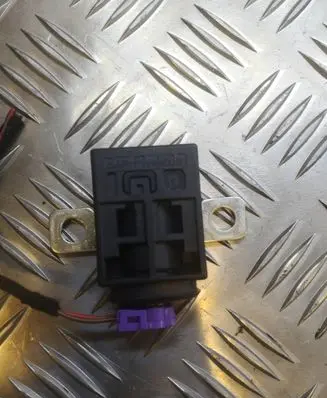 Audi A8 S8 D3 4E Fuse 4F0915519