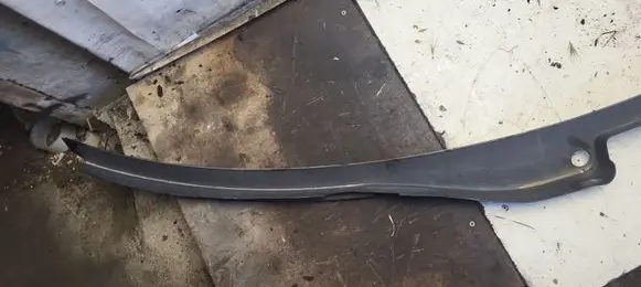 Audi A4 S4 B8 8K Wiper trim 8K1819403