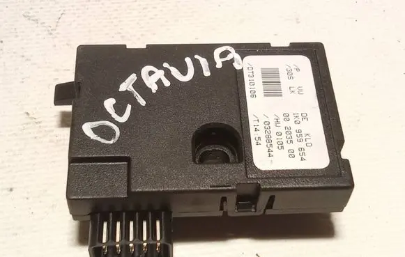 Skoda Octavia Mk2 (1Z) Steering angle sensor 1k0959654