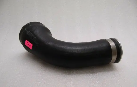 BMW 5 GT F07 Intercooler hose/pipe 7575408 13717575408