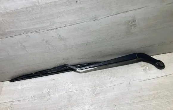 Mini One - Cooper F56 F55 Front wiper blade arm 7335477