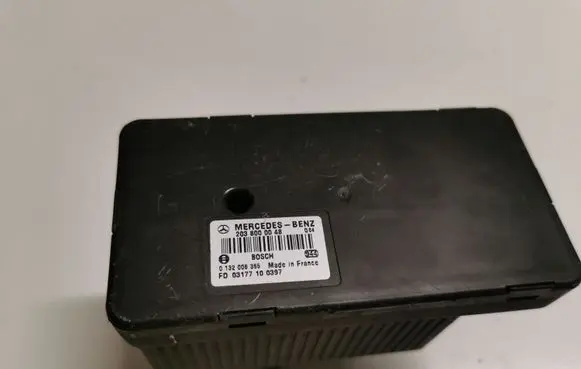 Mercedes-Benz E W211 Central locking vacuum pump A2038000048