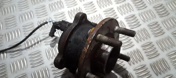 Ford Focus Rear wheel hub