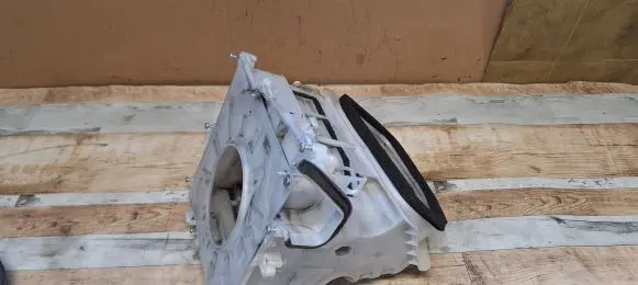 Nissan X-Trail T30 Interior heater climate box assembly housing 