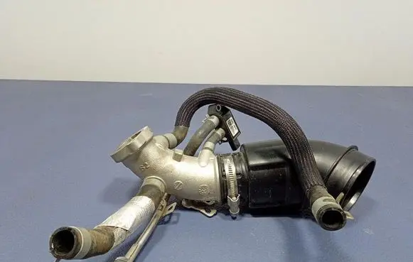 KIA Sportage Air intake hose/pipe 28139N9400