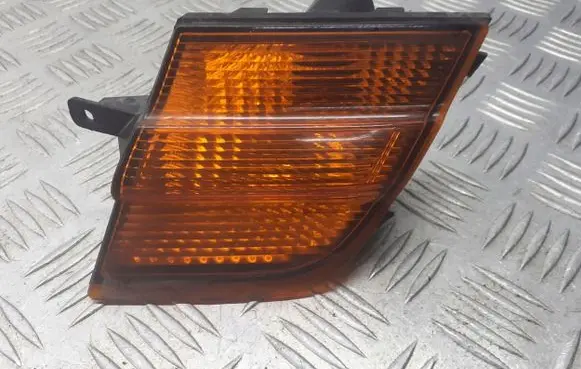 Nissan Micra Front indicator light 89027935