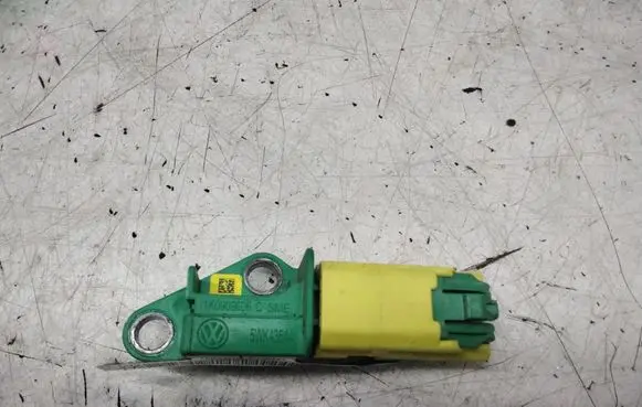 Volkswagen Golf V Airbag deployment crash/impact sensor 1K0909606C