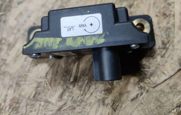 Cadillac SRX ESP acceleration yaw rate sensor 10307709