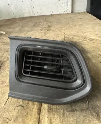 Renault Master III Dashboard air vent grill cover trim 687505442R