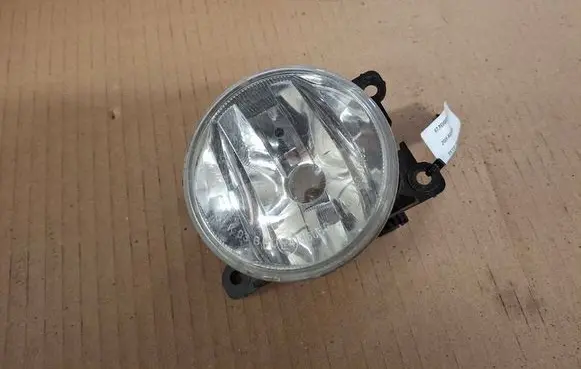 Peugeot 208 Front fog light 9675450980