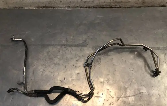 Audi A4 S4 B8 8K Gearbox oil cooler pipe/hose 8K0317826AC 8K0317825AC
