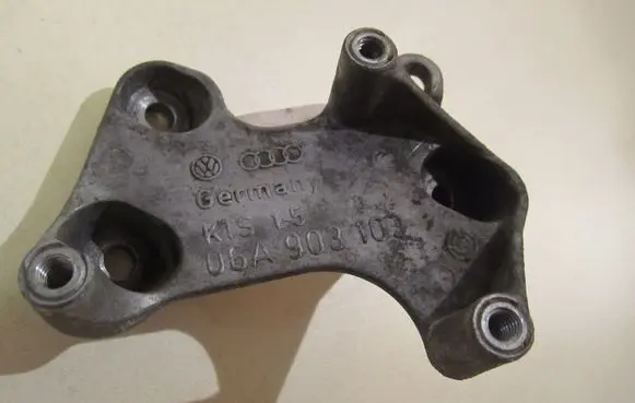 Audi A3 S3 8L Generator/alternator bracket 06A903103