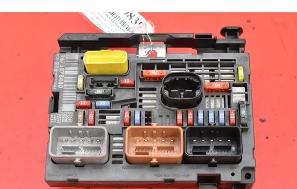 Peugeot 308 Fuse box set 9675878480