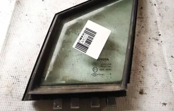 Toyota Corolla Verso AR10 Front door vent window glass four-door 