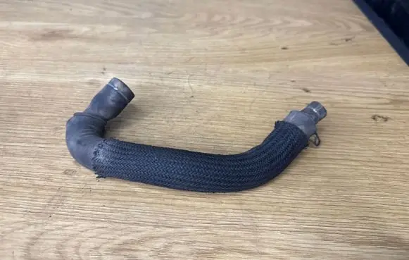 Toyota Auris 150 Breather hose/pipe