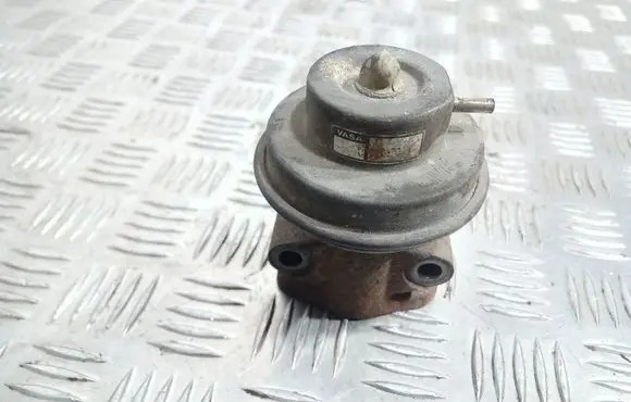 Nissan Primera EGR valve