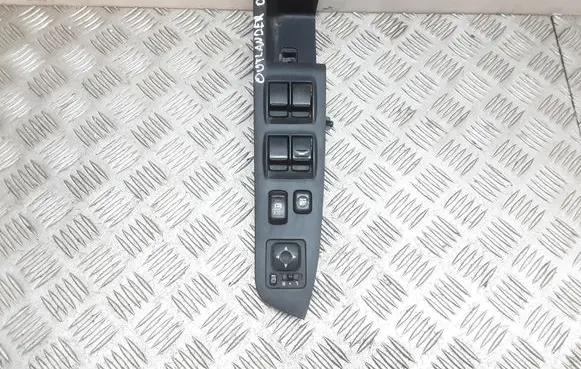 Mitsubishi Outlander Electric window control switch 8608A060 C8DD601M