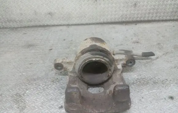 Suzuki Alto Front brake caliper 