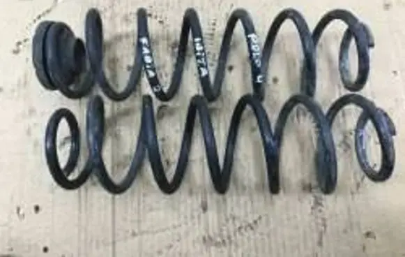 Volkswagen Polo IV 9N3 Rear coil spring