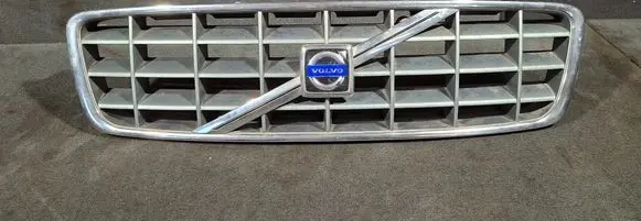 Volvo XC70 Front bumper upper radiator grill 9190986 9190985