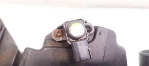 Mercedes-Benz C AMG W204 Air pressure sensor A0051535028 073302