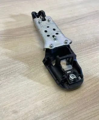 Rear door exterior handle/bracket