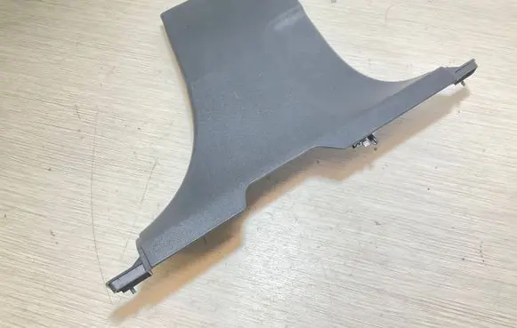 Volvo XC40 (B) pillar trim (bottom) 31457497