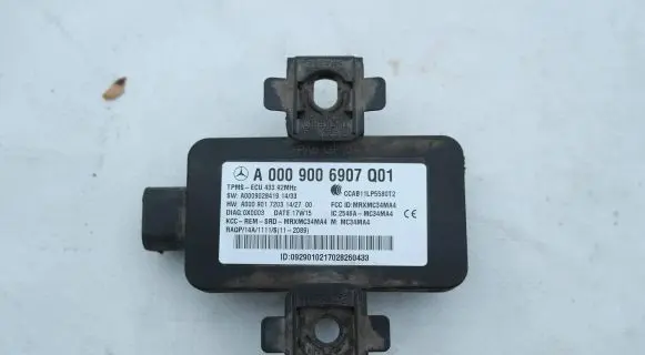 Mercedes-Benz C W205 Tire pressure control unit A0009006907 A0009028419