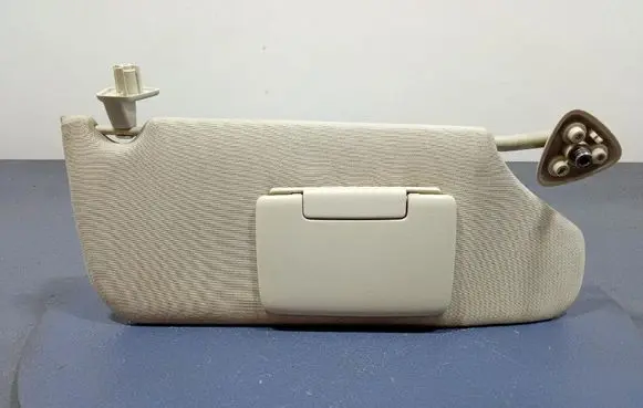 Dodge Magnum Sun visor