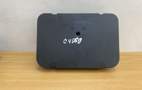 BMW X5 E70 Quarter panel pressure vent 9122453 C4560