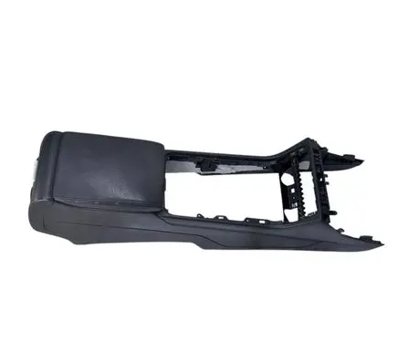 Volkswagen Touareg II Center console 7P1863241 7P6864299 7P1863243