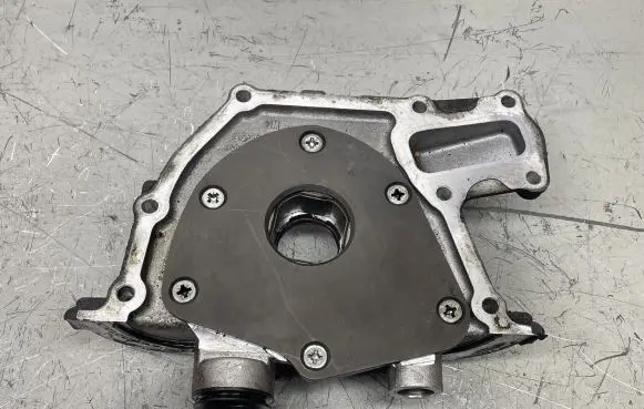 Opel Insignia A Oil pump 55566000