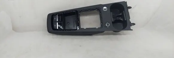 Audi Q2 - Center console 81B864261A6PS 81B864261A 21092024