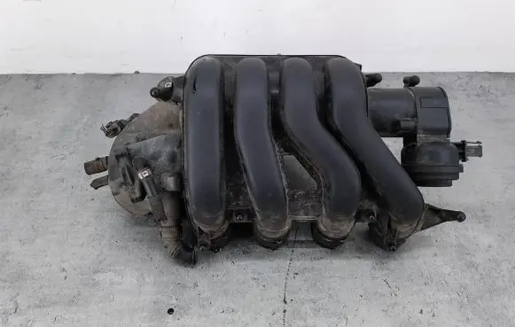 Skoda Octavia Mk2 (1Z) Intake manifold 06F133210P