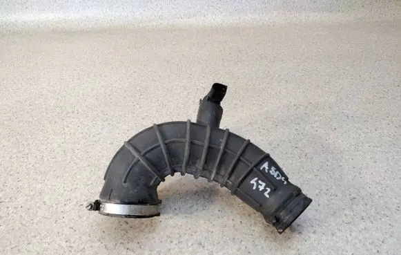 Audi A8 S8 D4 4H Air intake hose/pipe 4H0129572