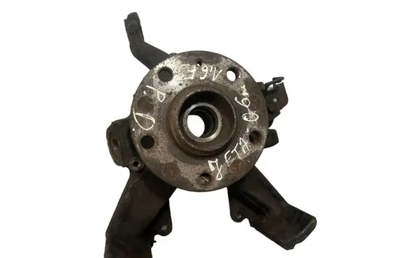 Volkswagen Jetta V Front wheel hub 1K08R