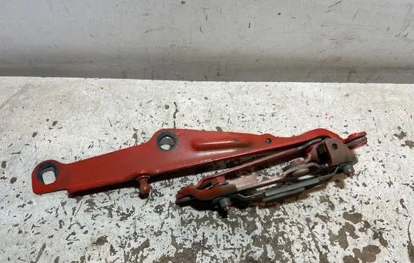 Dodge Challenger Engine bonnet/hood hinges